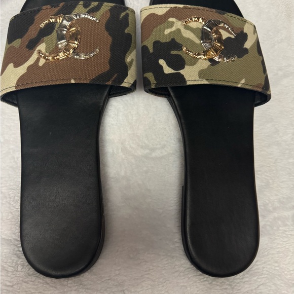 New flat peeptoe camouflage slides - Picture 4 of 5